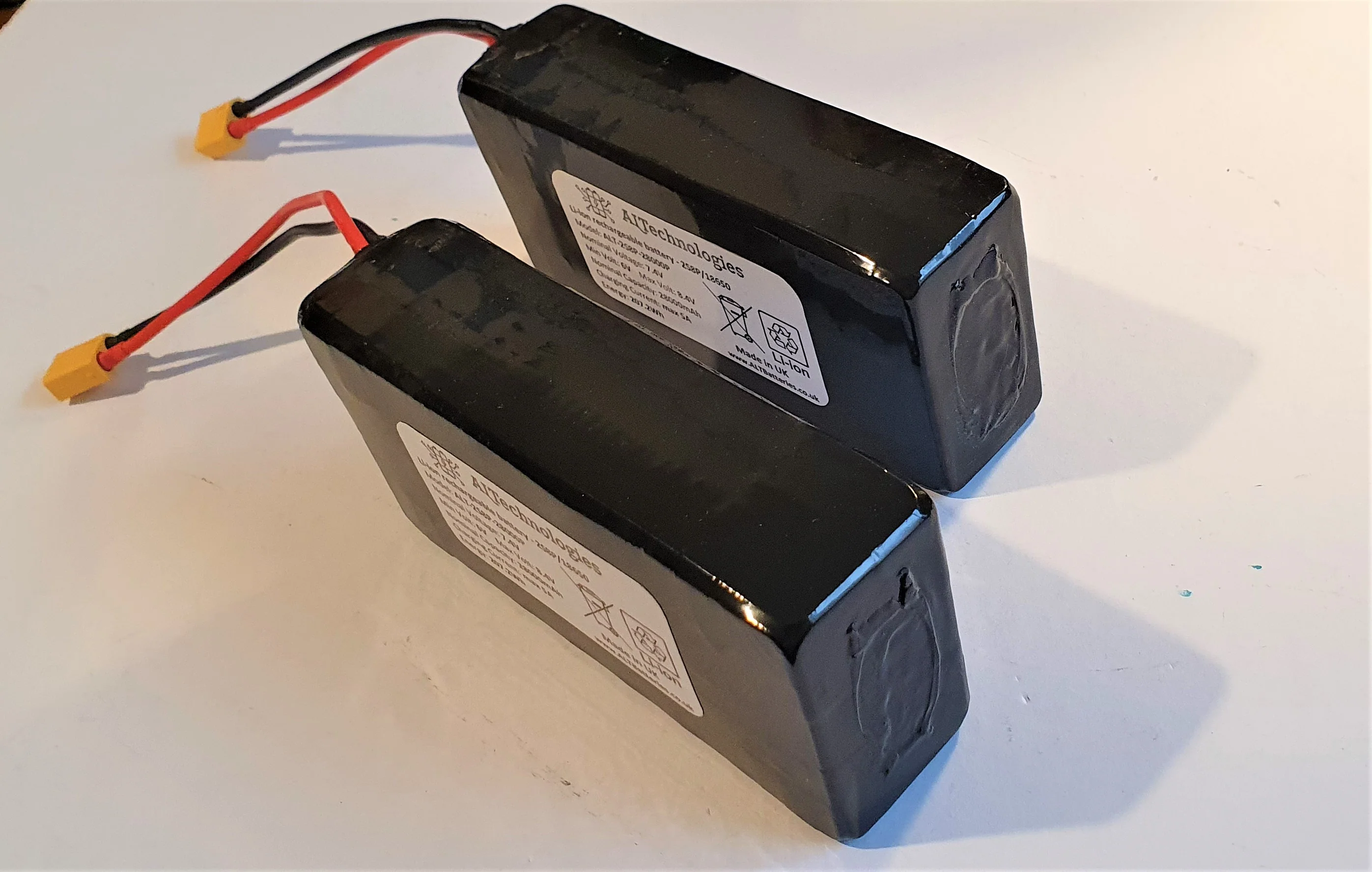Anatec bait boat - compatible Li-ion battery packs - Image 11