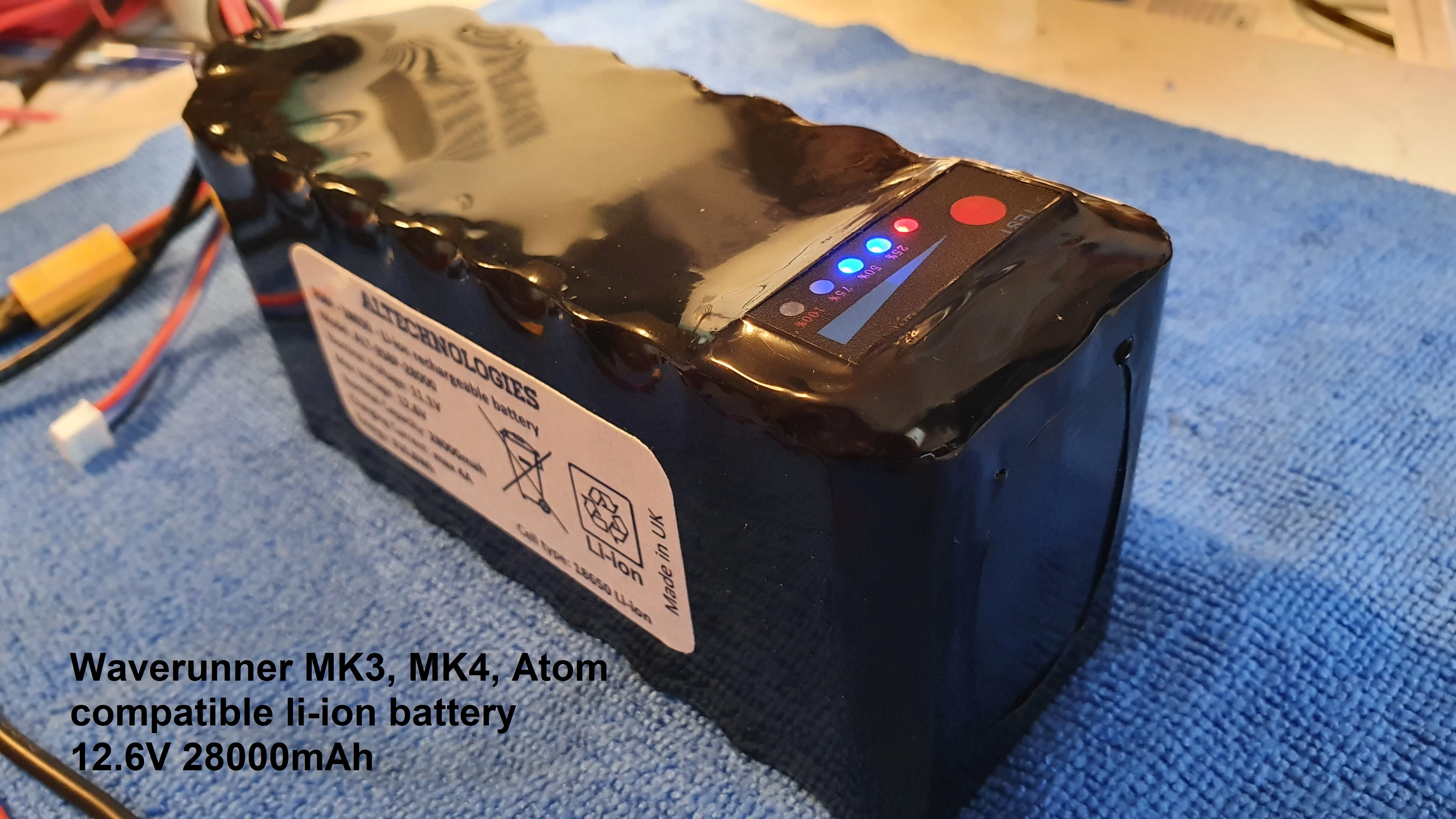 Waverunner Atom bait boat - 12V 20Ah/28Ah compatible Lithium battery - Image 11