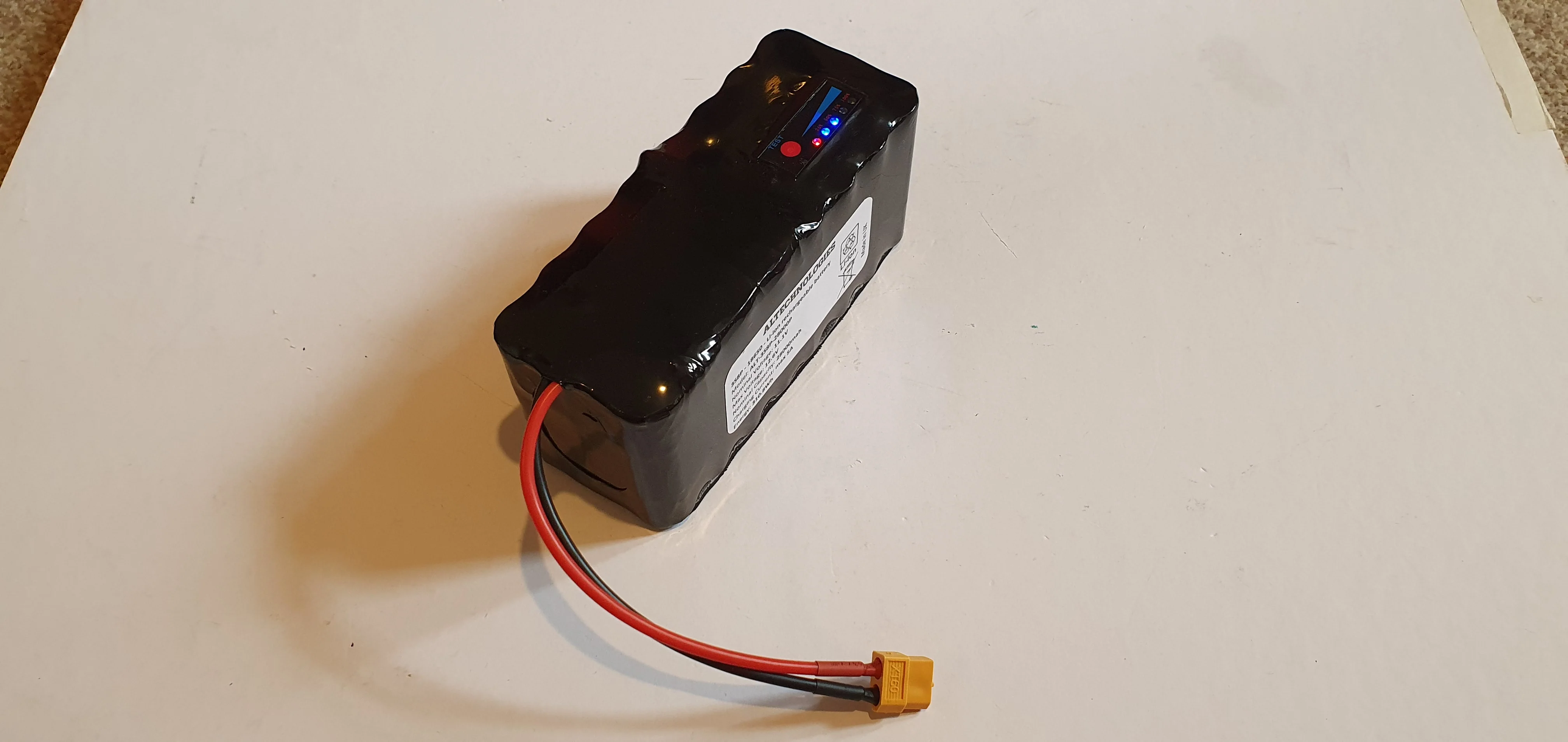 Waverunner Atom bait boat - 12V 20Ah/28Ah compatible Lithium battery - Image 9