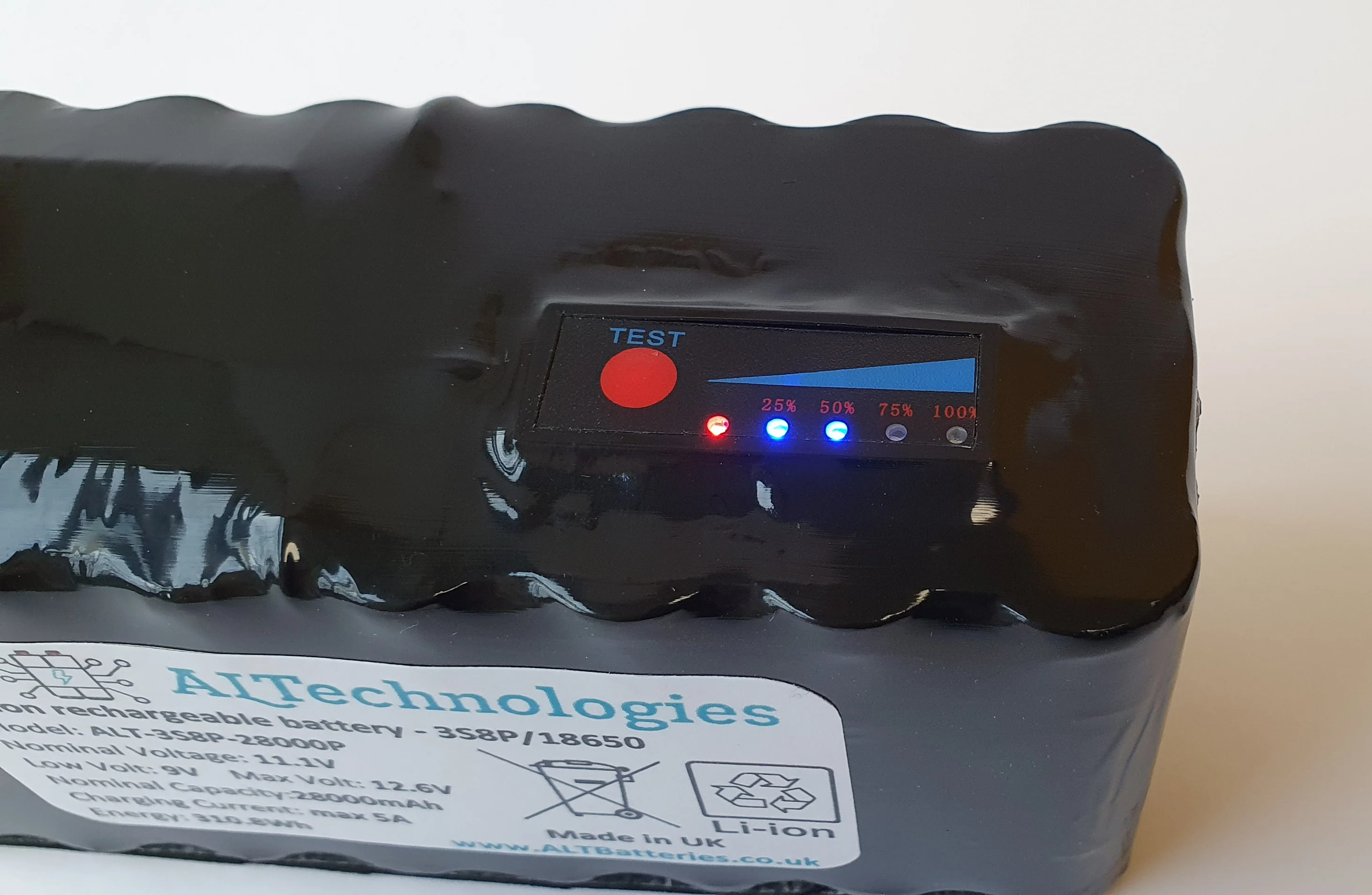 Waverunner MK3 / MK4  bait boat - 12V Li-ion compatible battery pack - Image 8